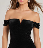 Alayna Velvet Off-The-Shoulder Mermaid Dress