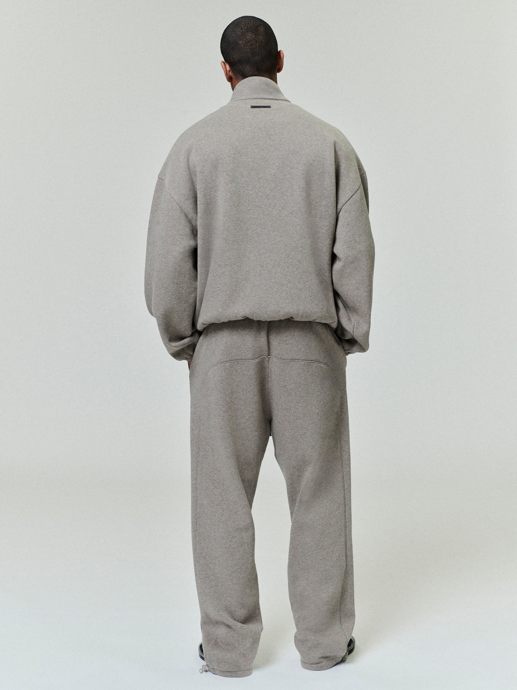 Relaxed Fleece Sweatpant With Piping